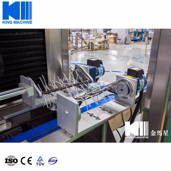 Jus d'eau liquide automatique Boissons de thé Vin Boissons gazeuses Gazeuses Miel Huile comestible Sauce à café Bouteille en plastique ronde Manchon d'étiquette en PVC Machine d'étiquetage rétractable