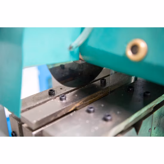 Machine de découpe CNC auxiliaire Hijab Textiletextile Guangzhoutextile